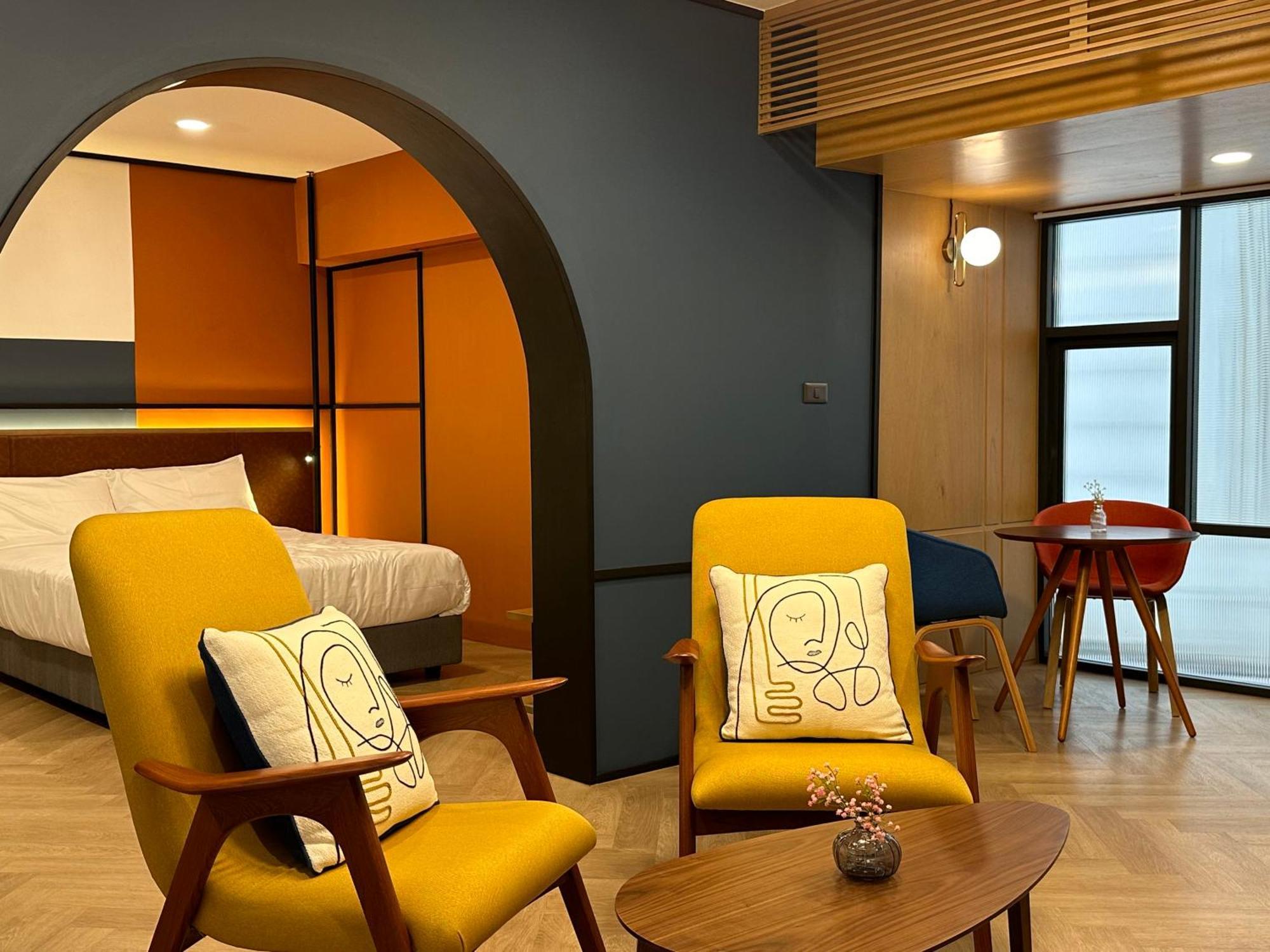 Parcel Hotel Bangkok Esterno foto