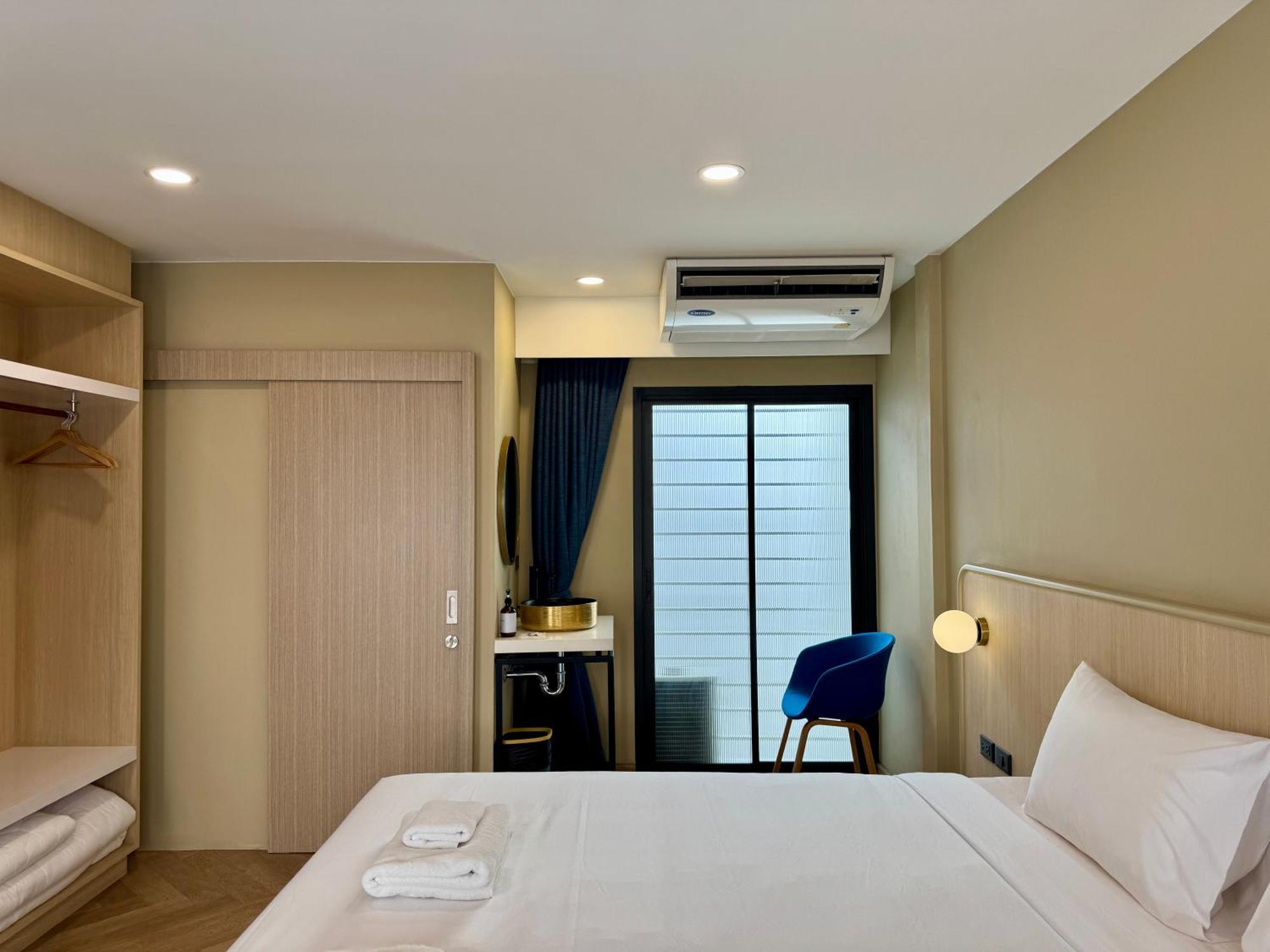 Parcel Hotel Bangkok Esterno foto